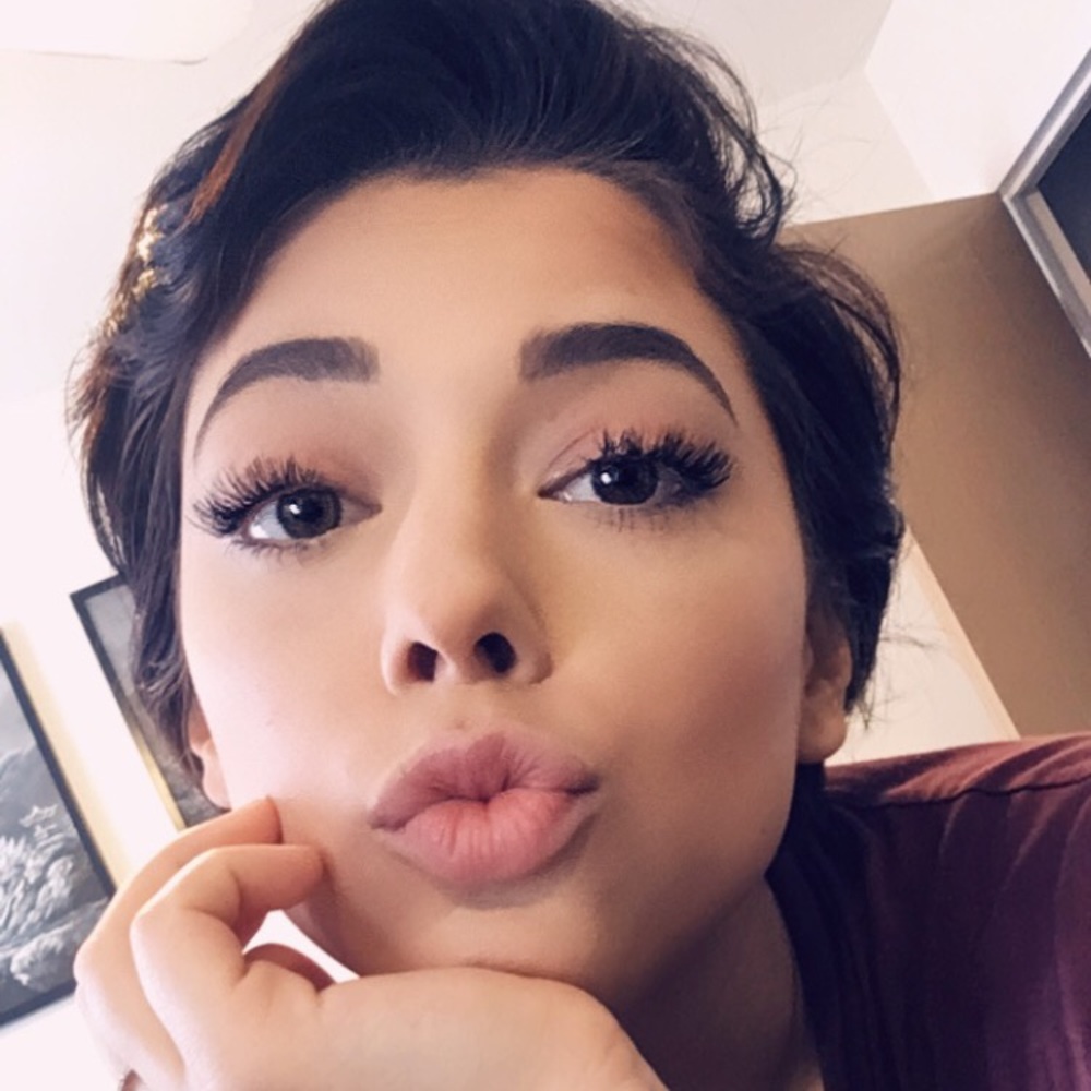 Meet your Posher, Ashley